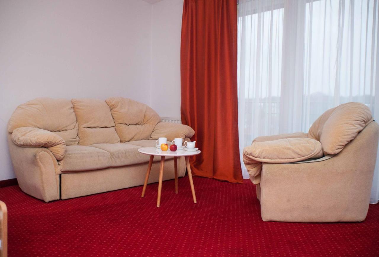 West Plaza Ustka Hotel Esterno foto